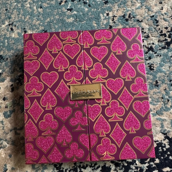 Brand New Estee Lauder Casino Royale Plum Lips - Picture 9 of 9